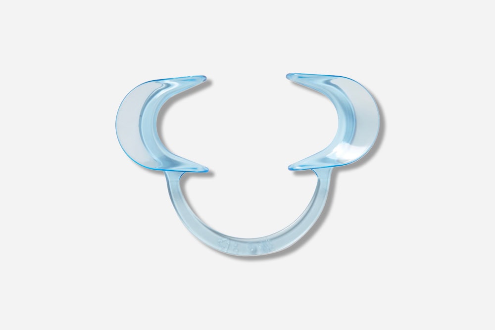 Cheek Retractor